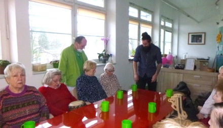Domov Alzheimer Darkov Bubonování muzikoterapie
