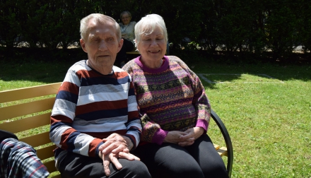 Domov Alzheimer Darkov kácení májky