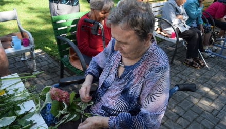 Domov Alzheimer Darkov srpen kytičky