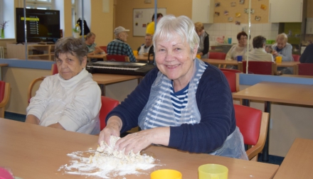 Domov Alzheimer Darkov Pečení – aktivita, která vyplní čas, zahřeje a potěší