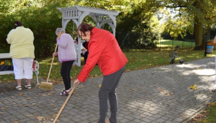 I podzimní darkovská zahrada potřebuje naši péči