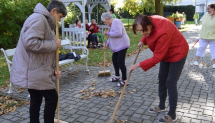 I podzimní darkovská zahrada potřebuje naši péči